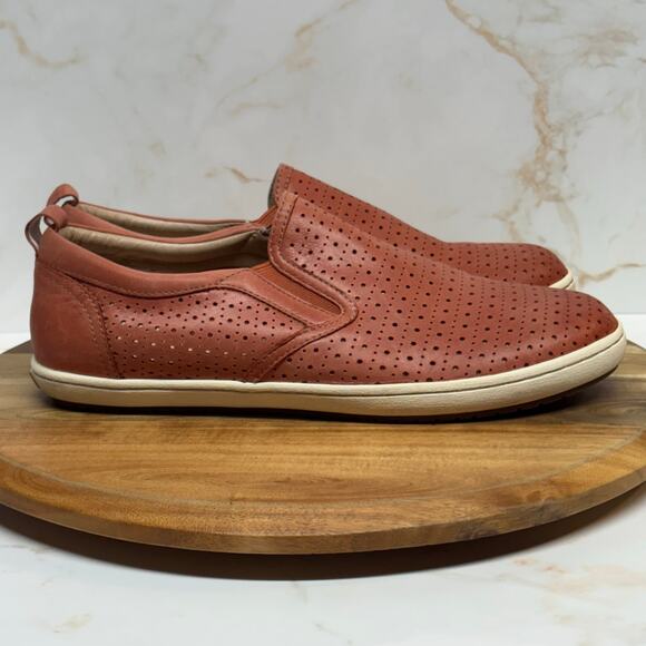 Taos Court Sneakers Woman's 11‎ Slip On Leather Perforated Orange Casual FLAWED - Picture 4 of 13
